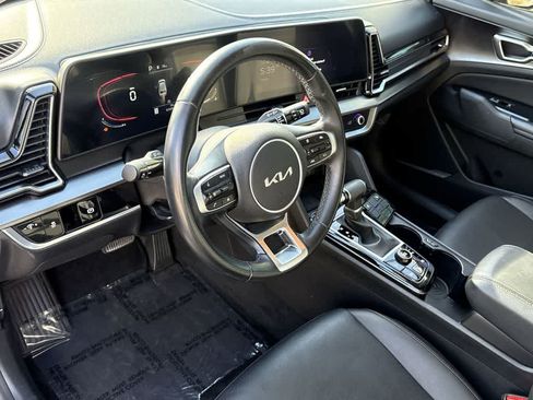Used 2023 Kia Sportage EX FWD image 13