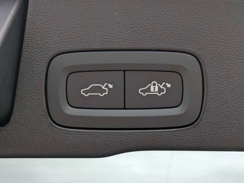 New 2026 Volvo XC60 B5 Plus w/ Protection Package Premier AWD/4WD image 14