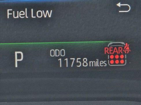 Used 2025 Toyota Sienna XLE FWD image 19