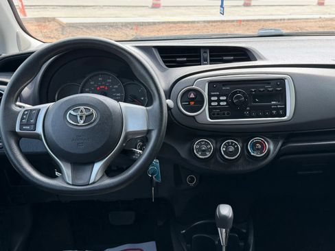 Used 2014 Toyota Yaris LE FWD image 19