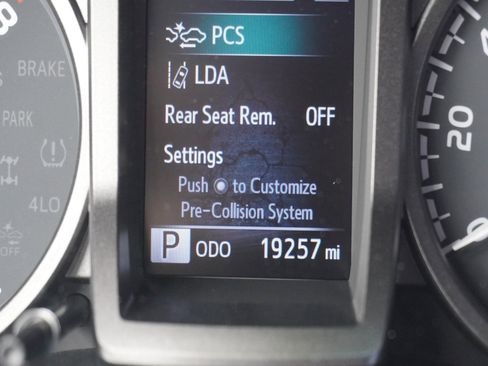 Used 2023 Toyota Tacoma TRD Off-Road AWD/4WD image 23