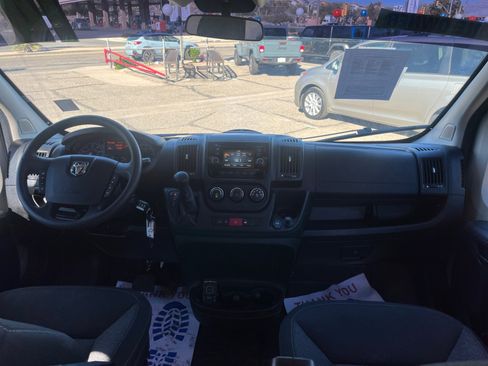 Used 2014 RAM ProMaster 2500 w/ Interior Convenience Group image 20