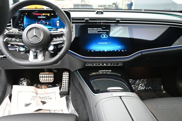 Used 2026 Mercedes-Benz E 53 AMG e 4MATIC Sedan image 16
