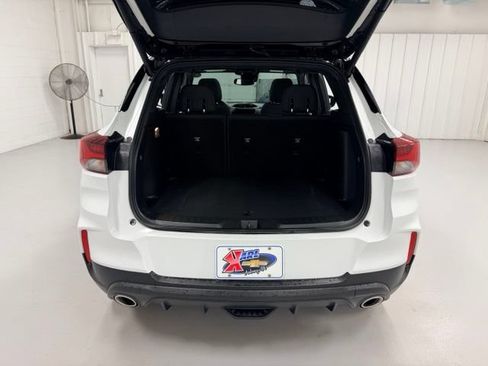 Certified 2023 Chevrolet TrailBlazer RS w/ Sun and Liftgate Package FWD image 23