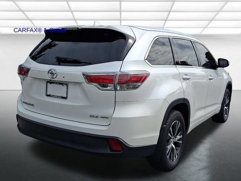 Used 2016 Toyota Highlander XLE AWD/4WD image 7
