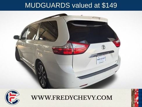 Used 2019 Toyota Sienna Limited Premium w/ Carpet Mat Package FWD image 7