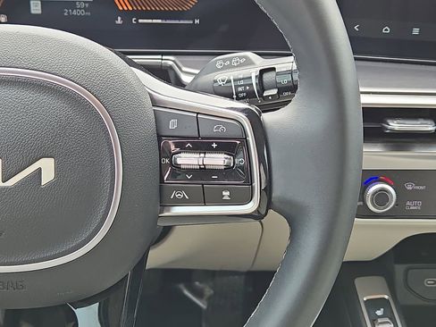 Used 2025 Kia Sorento S FWD image 20
