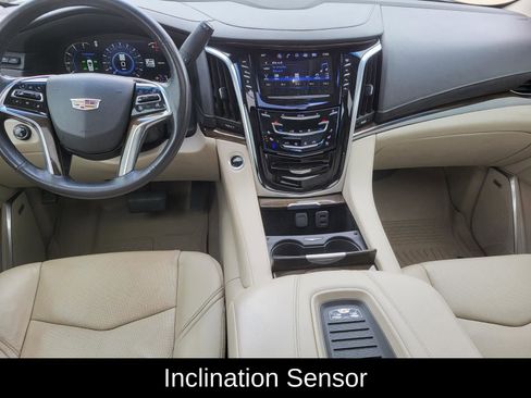 Used 2020 Cadillac Escalade Luxury AWD/4WD image 19