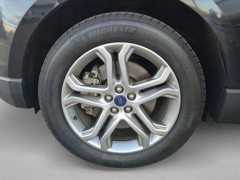 Used 2016 Ford Edge Titanium w/ Technology Package image 24