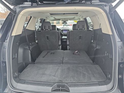 Used 2018 GMC Acadia Denali w/ Technology Package AWD/4WD image 12