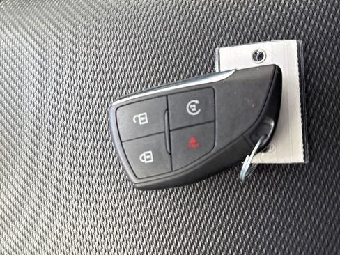 Used 2025 Chevrolet Equinox LT FWD image 19