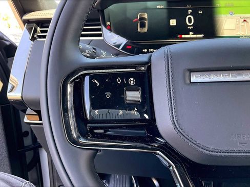 New 2025 Land Rover Range Rover Sport Dynamic SE image 17