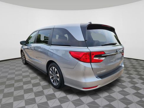 Used 2024 Honda Odyssey EX-L image 3