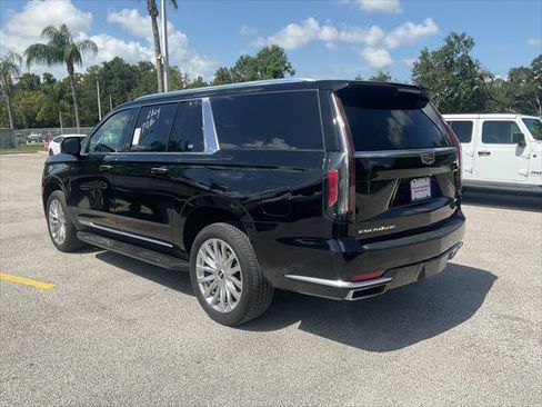 Used 2022 Cadillac Escalade ESV Luxury RWD image 4