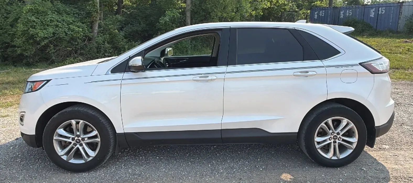 Used 2016 Ford Edge SEL w/ Equipment Group 201A AWD/4WD image 1