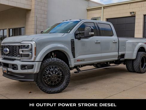 Used 2025 Ford F450 Platinum w/ FX4 Off-Road Package AWD/4WD image 5