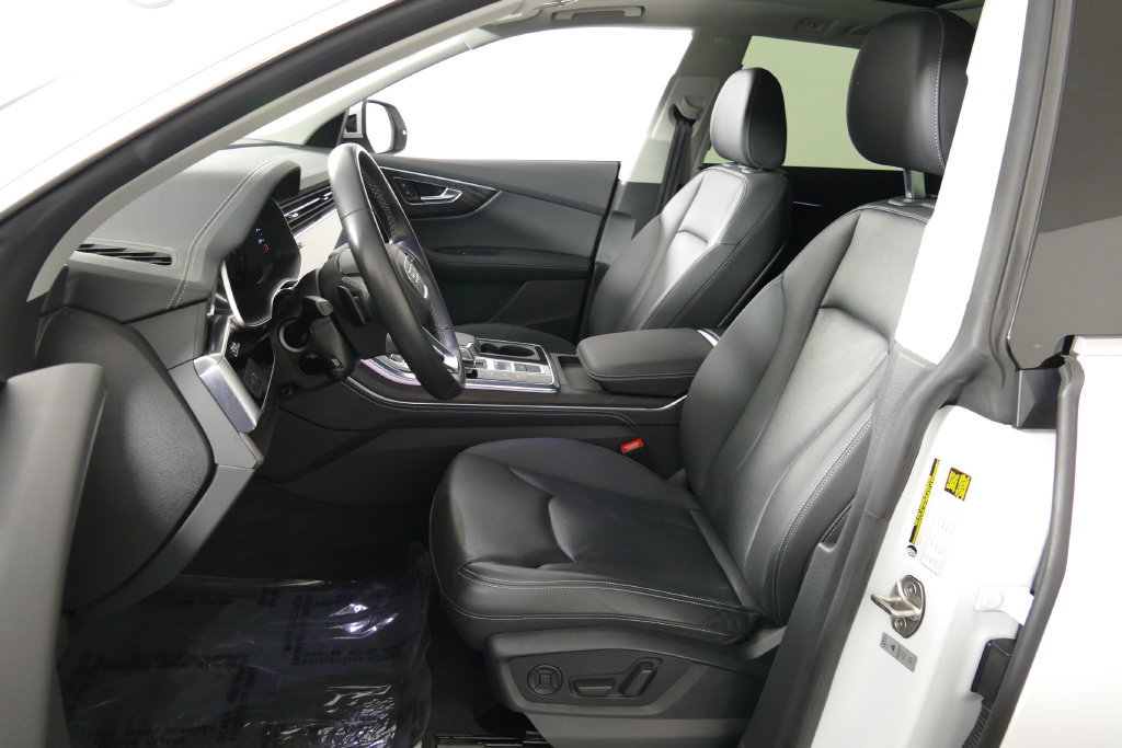 Used 2023 Audi Q8 Premium Plus AWD/4WD image 10