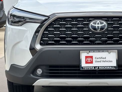 Certified 2024 Toyota Corolla Cross XLE w/ Convenience Package AWD/4WD image 8