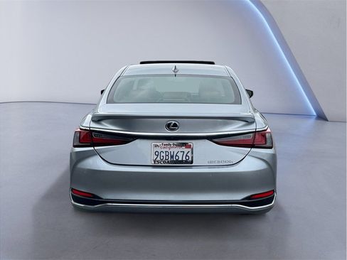 Used 2023 Lexus ES 300h w/ Premium Package FWD image 5