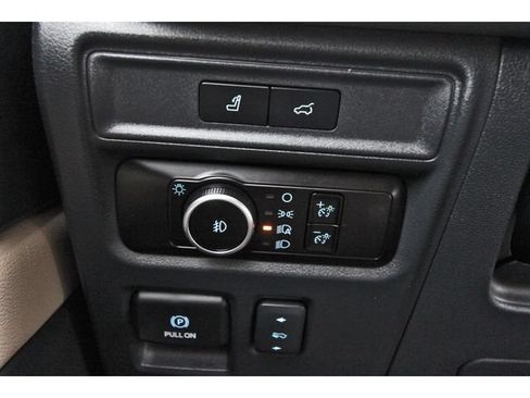 Used 2023 Ford Expedition XLT RWD image 21