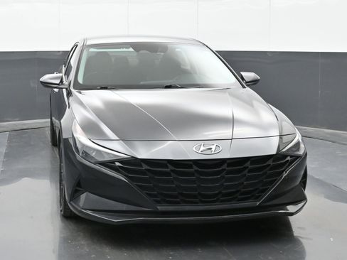 Used 2023 Hyundai Elantra SEL image 3