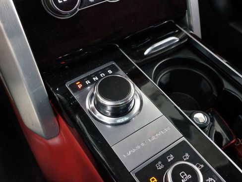 Used 2014 Land Rover Range Rover Autobiography image 24