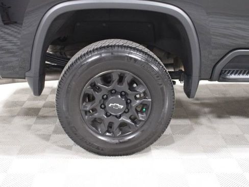 Used 2024 Chevrolet Silverado 2500 LTZ w/ LTZ Convenience Package image 46