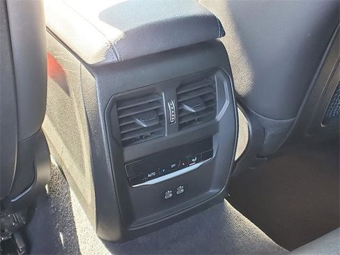 Used 2022 BMW 330e w/ M Sport Package image 31