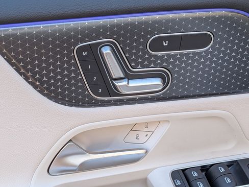 New 2026 Mercedes-Benz GLB 250 image 15