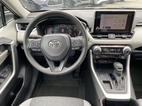Used 2025 Toyota RAV4 XLE w/ Convenience Package FWD image 10