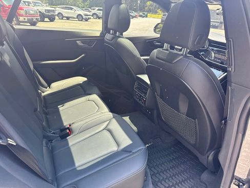Used 2020 Audi Q8 Prestige w/ Prestige Package AWD/4WD image 16