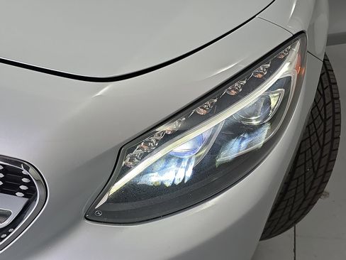 Used 2015 Mercedes-Benz S 550 4MATIC Coupe image 32