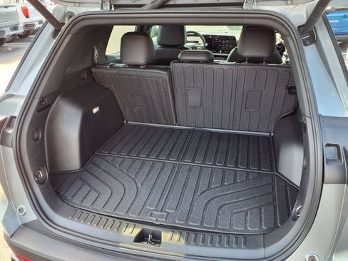 Used 2026 Chevrolet Equinox RS w/ Safety and Technology Package FWD image 29