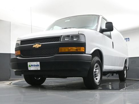New 2026 Chevrolet Express 2500 image 6
