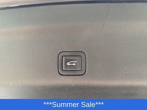 Used 2023 GMC Yukon XL Denali image 47