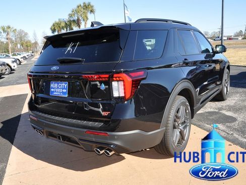 New 2026 Ford Explorer ST w/ Sun And Sound Package image 5
