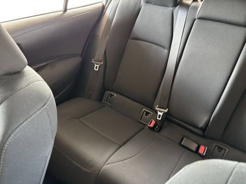 Used 2025 Toyota Corolla LE FWD image 32