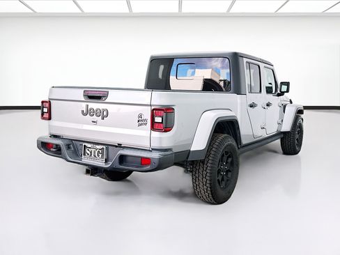 Used 2021 Jeep Gladiator Sport AWD/4WD image 4
