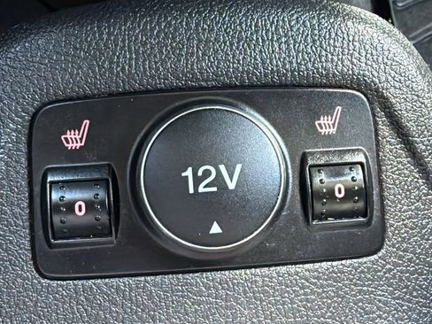 Used 2014 Ford Transit Connect Titanium FWD image 24