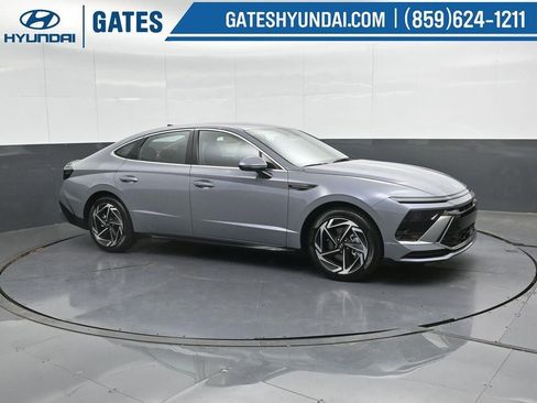 New 2026 Hyundai Sonata SEL image 1