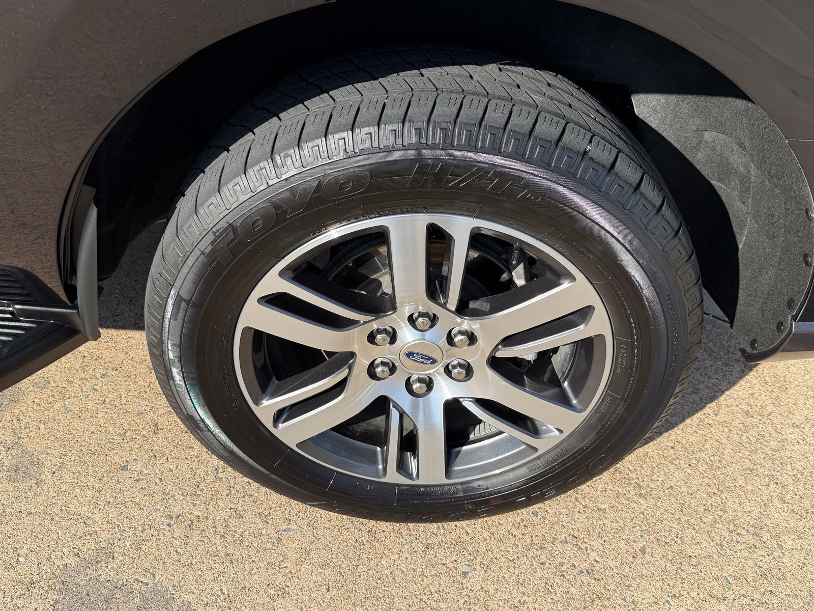 Used 2024 Ford Expedition Limited RWD image 9