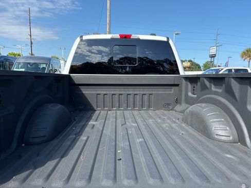 Used 2025 Ford F250 Platinum w/ Platinum Plus Package AWD/4WD image 16