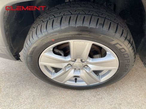 Used 2022 Jeep Compass Latitude w/ Convenience Group image 7