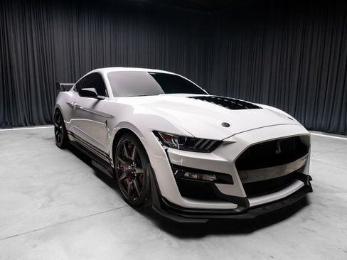 Used 2021 Ford Mustang Shelby GT500 w/ Carbon Fiber Track Pack RWD image 8