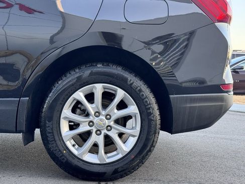 Used 2019 Chevrolet Equinox LS w/ LS Convenience Package image 36