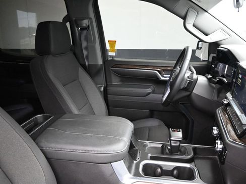 Used 2024 GMC Sierra 1500 Elevation w/ X31 Off-Road Package image 12