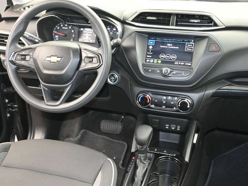 Used 2023 Chevrolet TrailBlazer LT FWD image 14