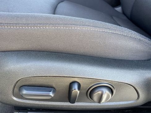 Used 2023 Chevrolet Malibu LT image 25