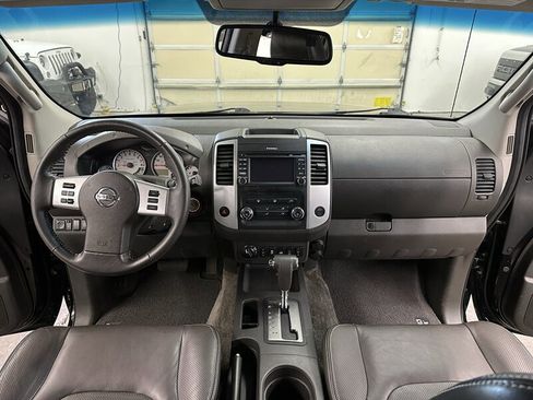 Used 2015 Nissan Xterra PRO-4X w/ Pro-4x Leather Package image 19