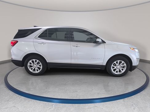 Used 2018 Chevrolet Equinox LT FWD image 5